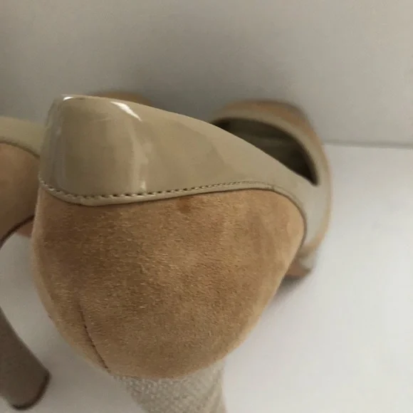 White House black market peep toe heel shoe size 7.5 - 8 women’s tan. - Picture 4 of 6